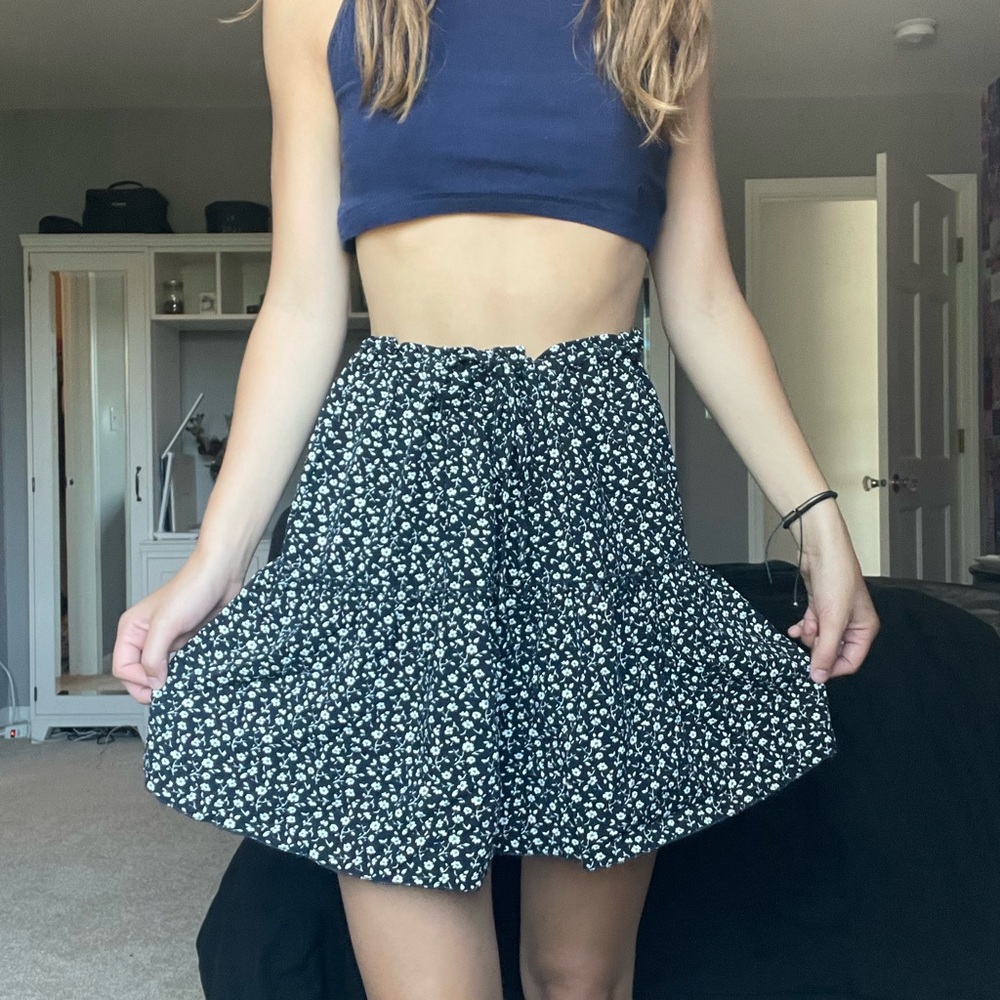 Brandy Melville Skirt (BRAND NEW)